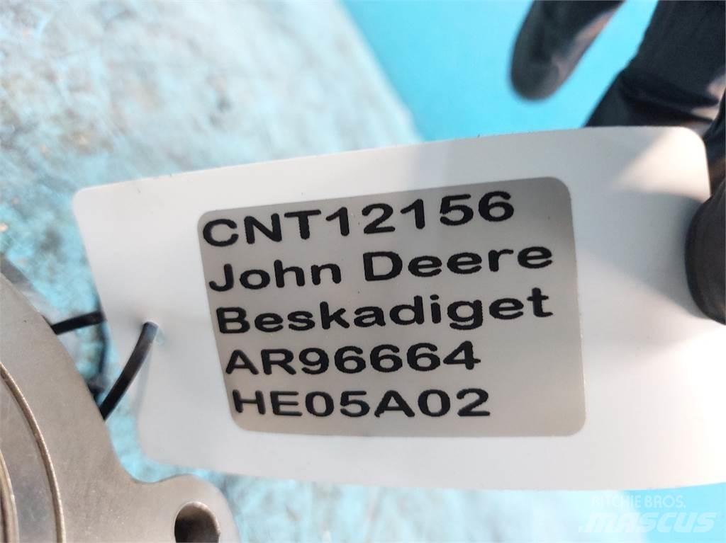 John Deere 2030 Mootorid