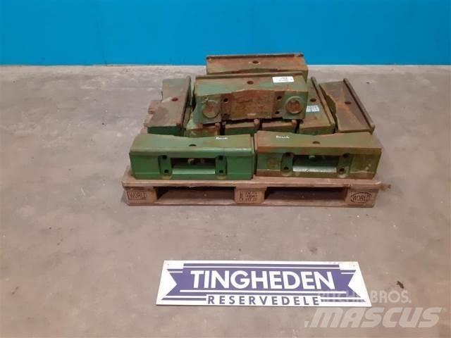 John Deere 2040 Esiraskused