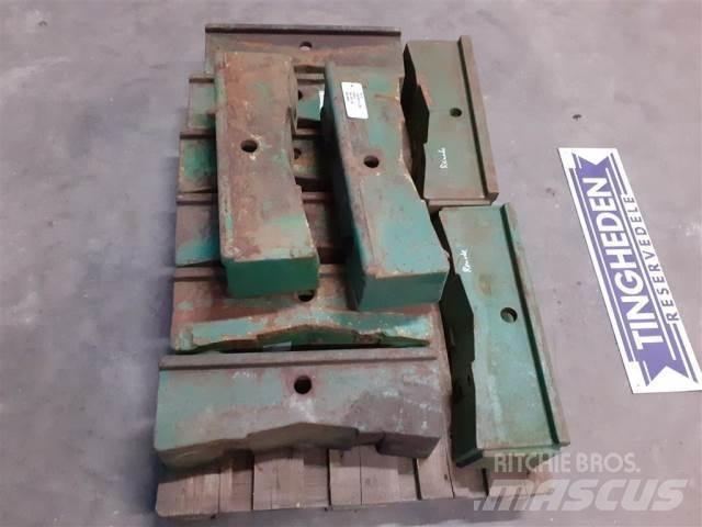 John Deere 2040 Esiraskused