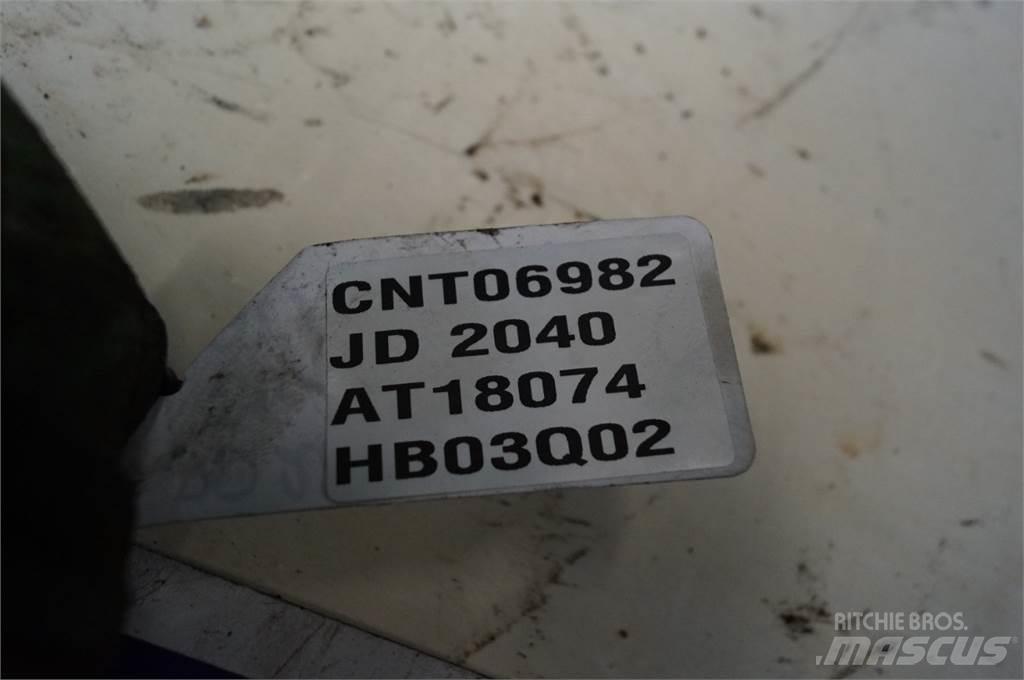 John Deere 2040 Radiaatorid