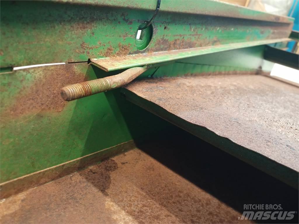 John Deere 2054 Liivapuisturid ja soolapuisturid
