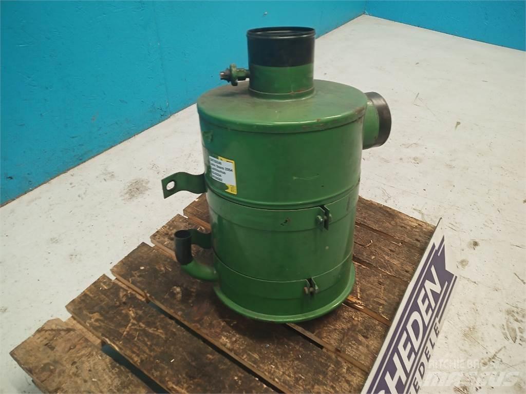 John Deere 2054 Mootorid