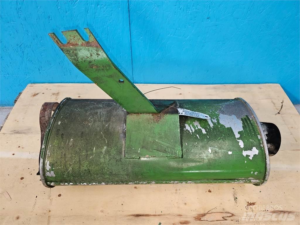 John Deere 2054 Mootorid