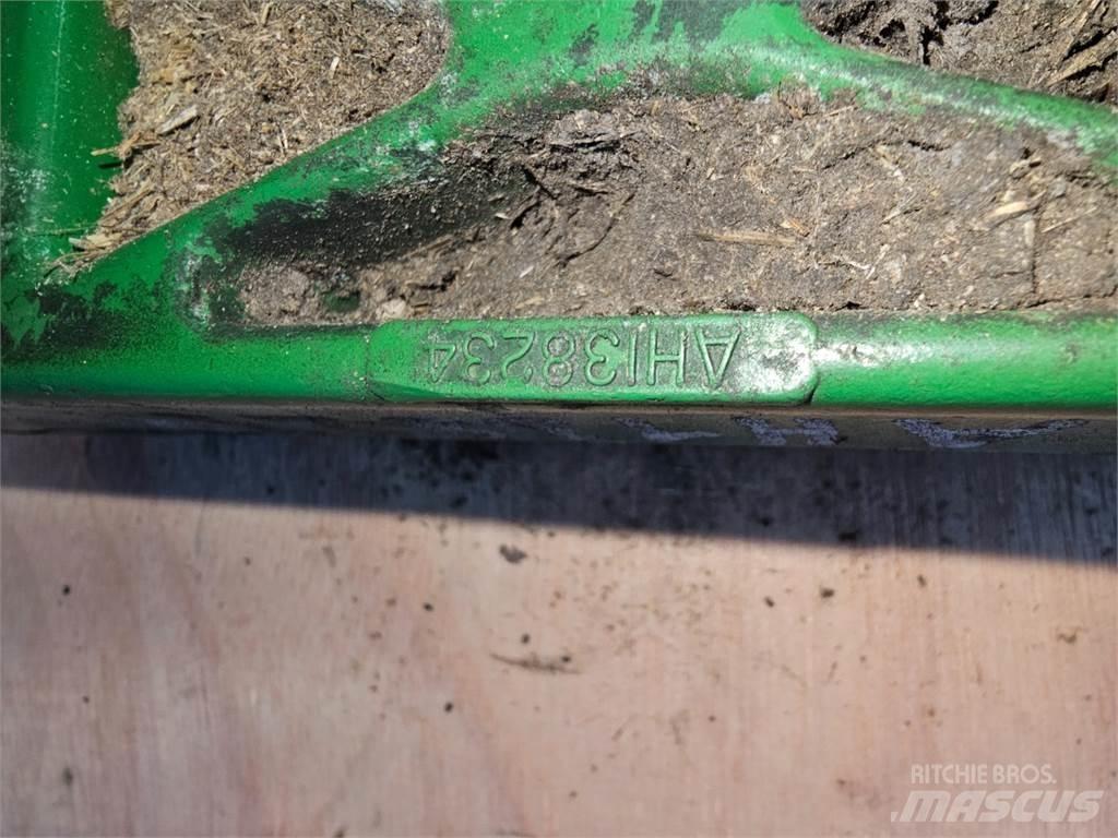 John Deere 2054 Liivapuisturid ja soolapuisturid