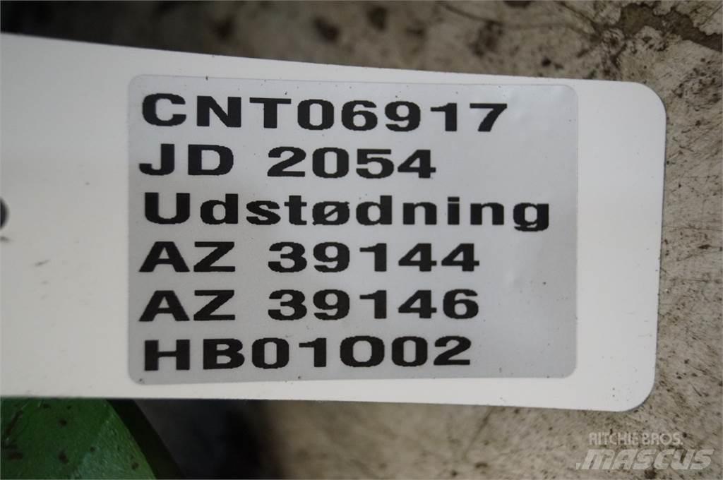 John Deere 2054 Mootorid