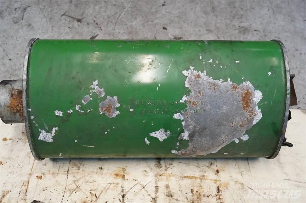 John Deere 2054 Mootorid