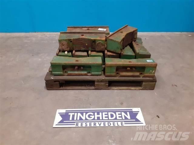 John Deere 2140 Esiraskused