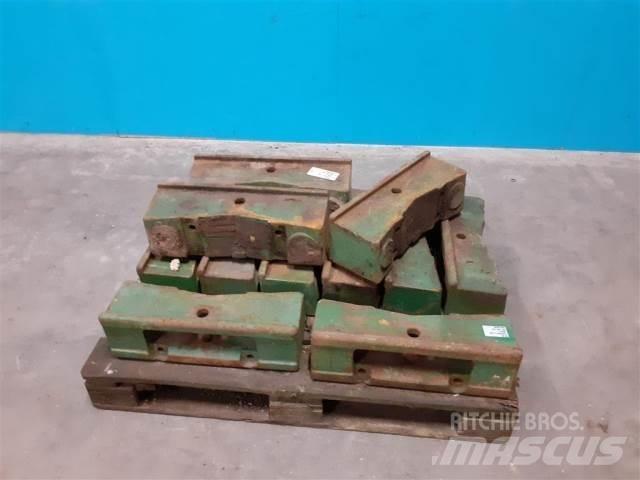 John Deere 2140 Esiraskused