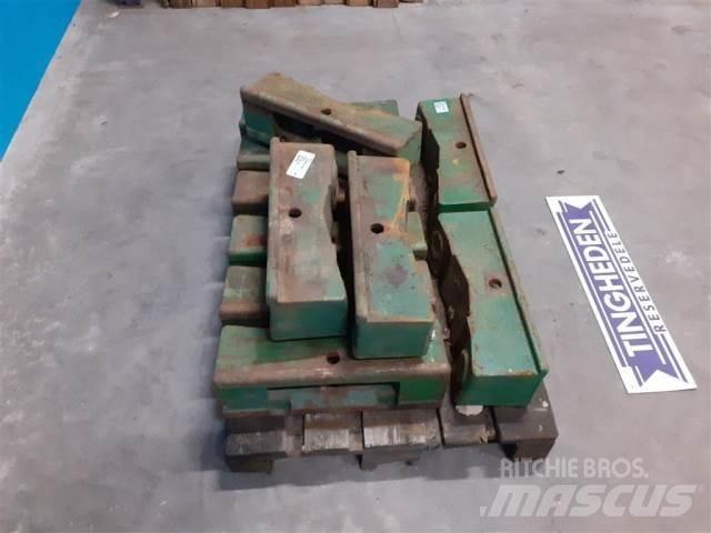 John Deere 2140 Esiraskused
