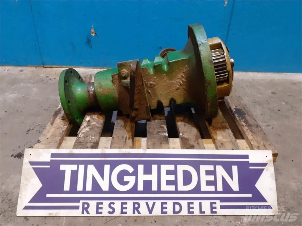 John Deere 2450 Muud traktoritarvikud