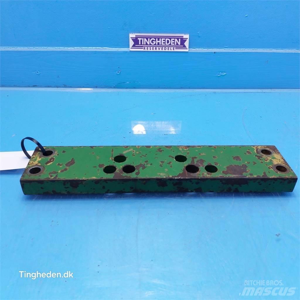 John Deere 2951 Muud traktoritarvikud