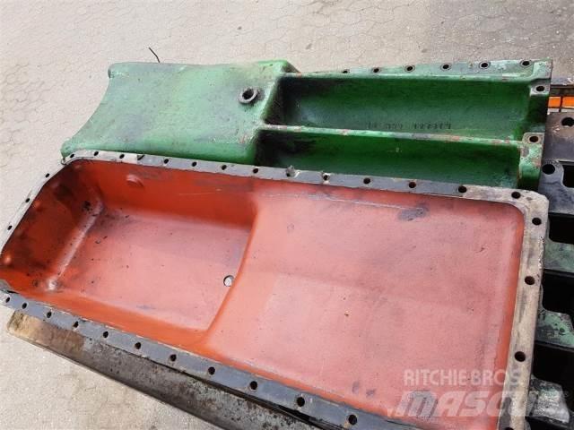John Deere 3040 Mootorid