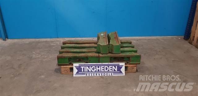 John Deere 3040 Esiraskused