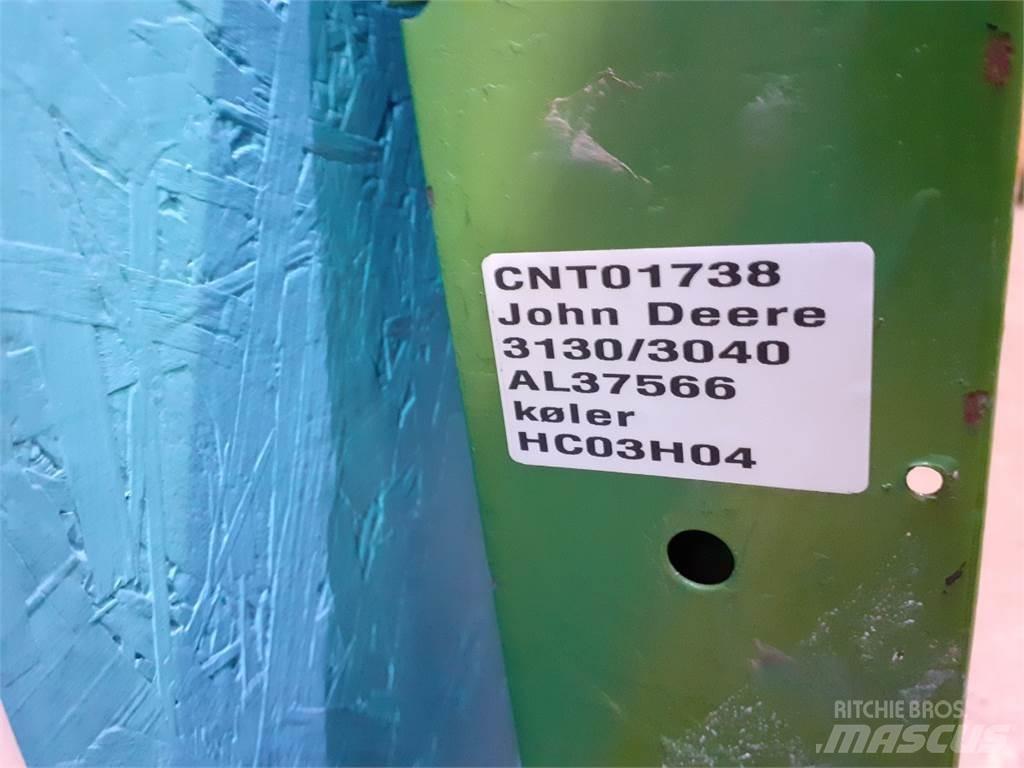 John Deere 3040 Radiaatorid