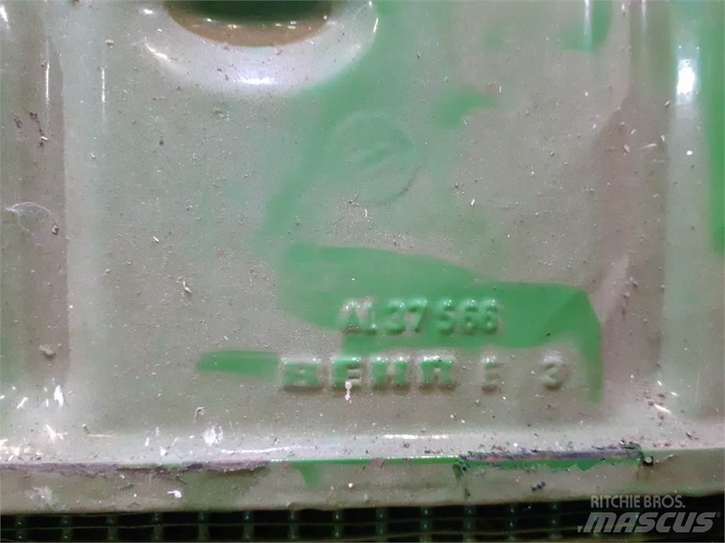 John Deere 3040 Radiaatorid