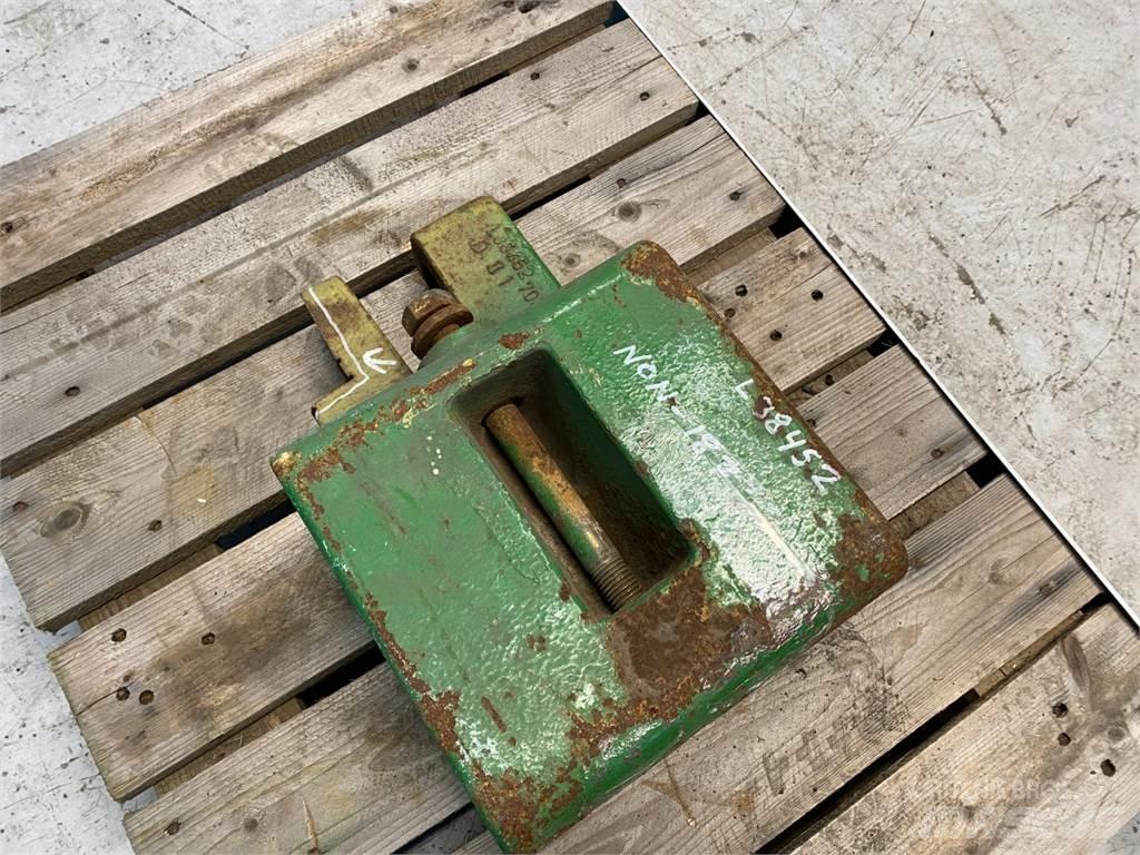 John Deere 3040 Esiraskused