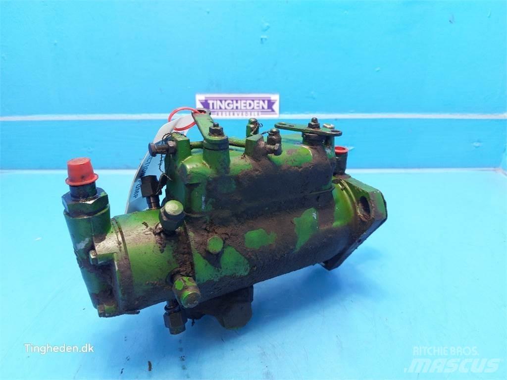 John Deere 3040 Mootorid