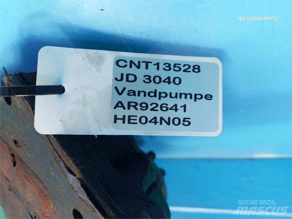 John Deere 3040 Mootorid