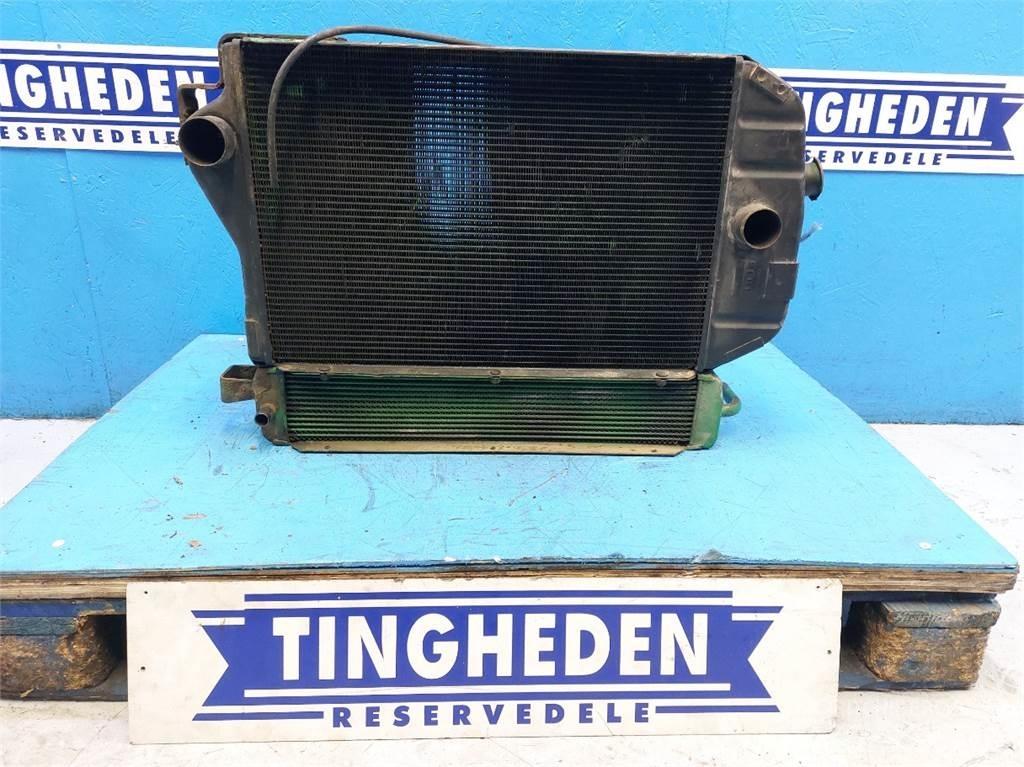 John Deere 3130 Radiaatorid