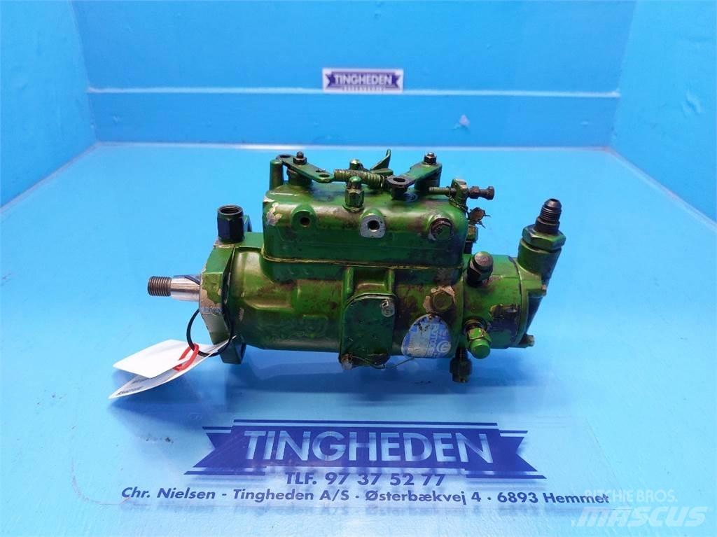 John Deere 3140 Mootorid