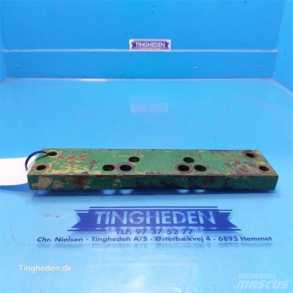 John Deere 3350 Muud traktoritarvikud