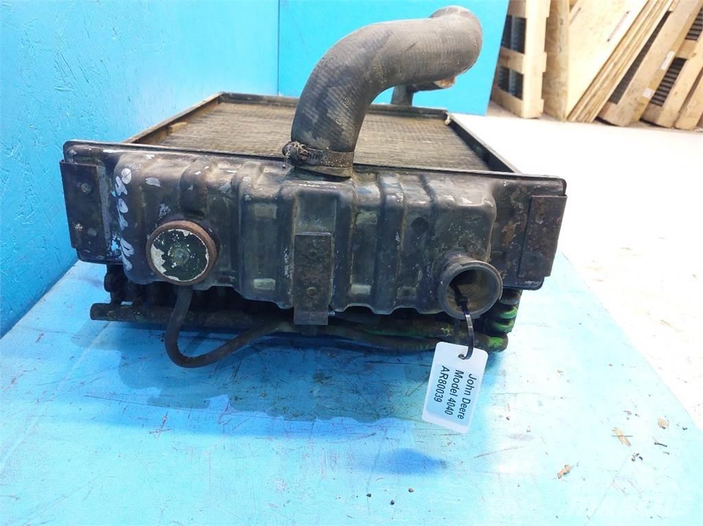John Deere 4040 Radiaatorid