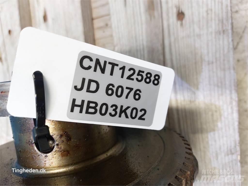 John Deere 4055 Mootorid