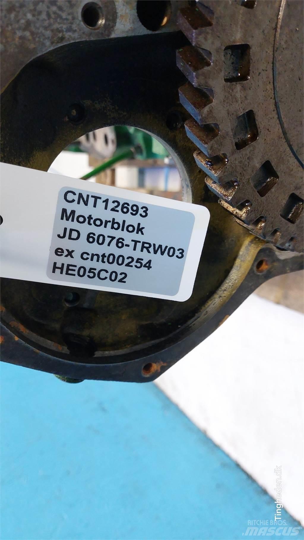 John Deere 4055 Mootorid