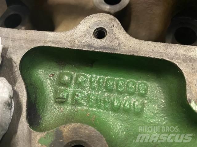 John Deere 4239 Mootorid