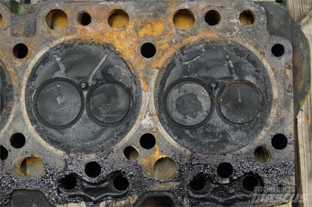 John Deere 4239 Mootorid