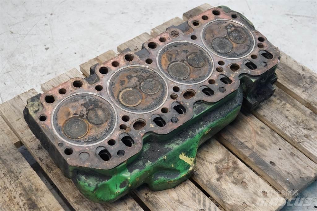 John Deere 4239 Mootorid