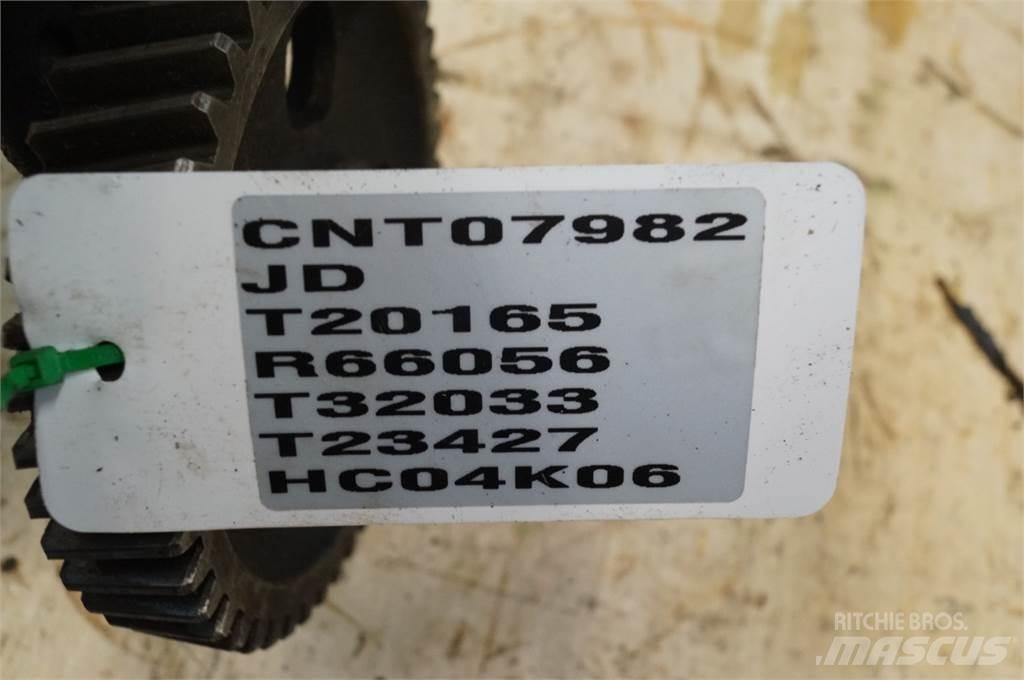 John Deere 4239 Mootorid