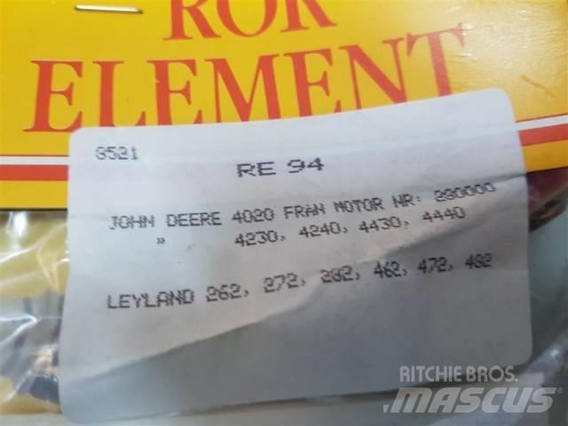 John Deere 4240 Mootorid