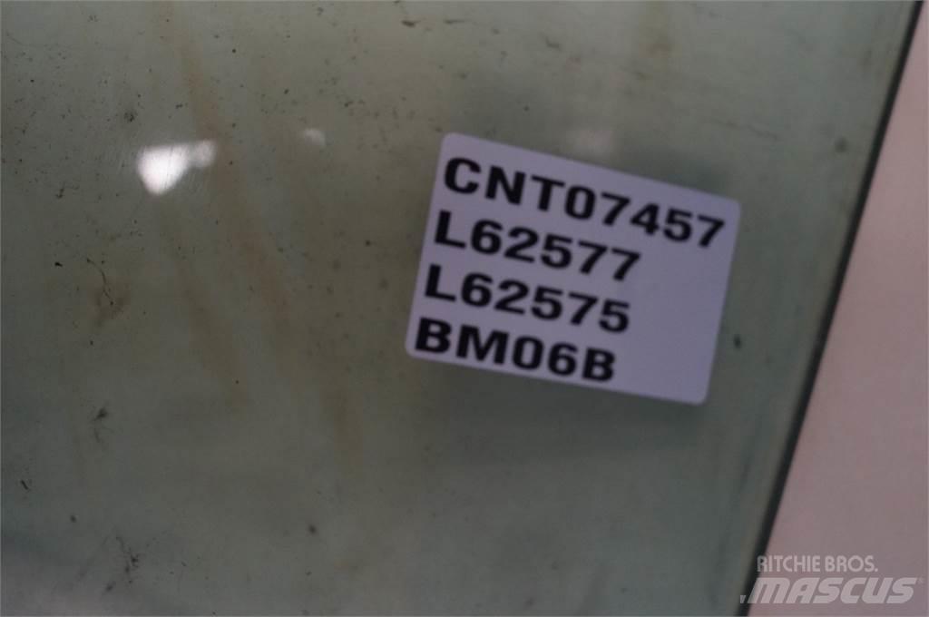 John Deere 4240 kabiinid
