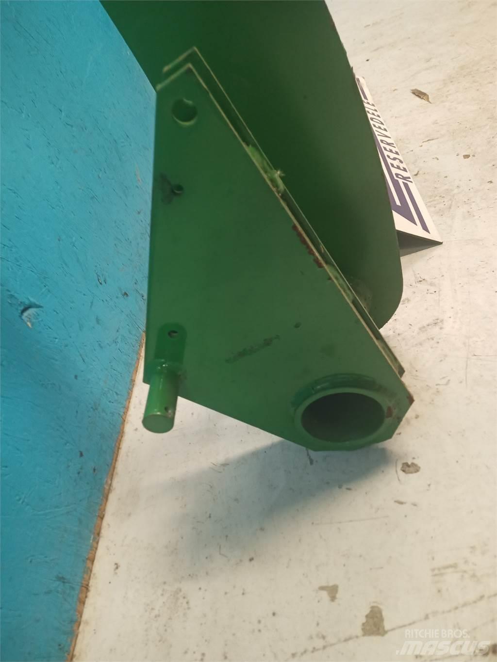John Deere 590 Pakihaaratsid