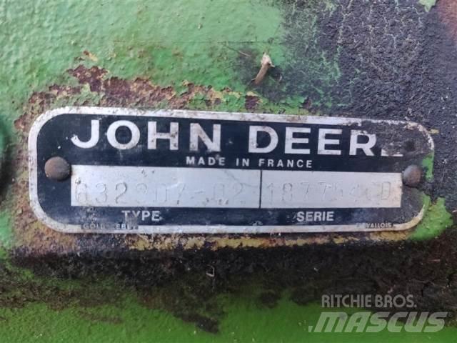 John Deere 6329D Mootorid