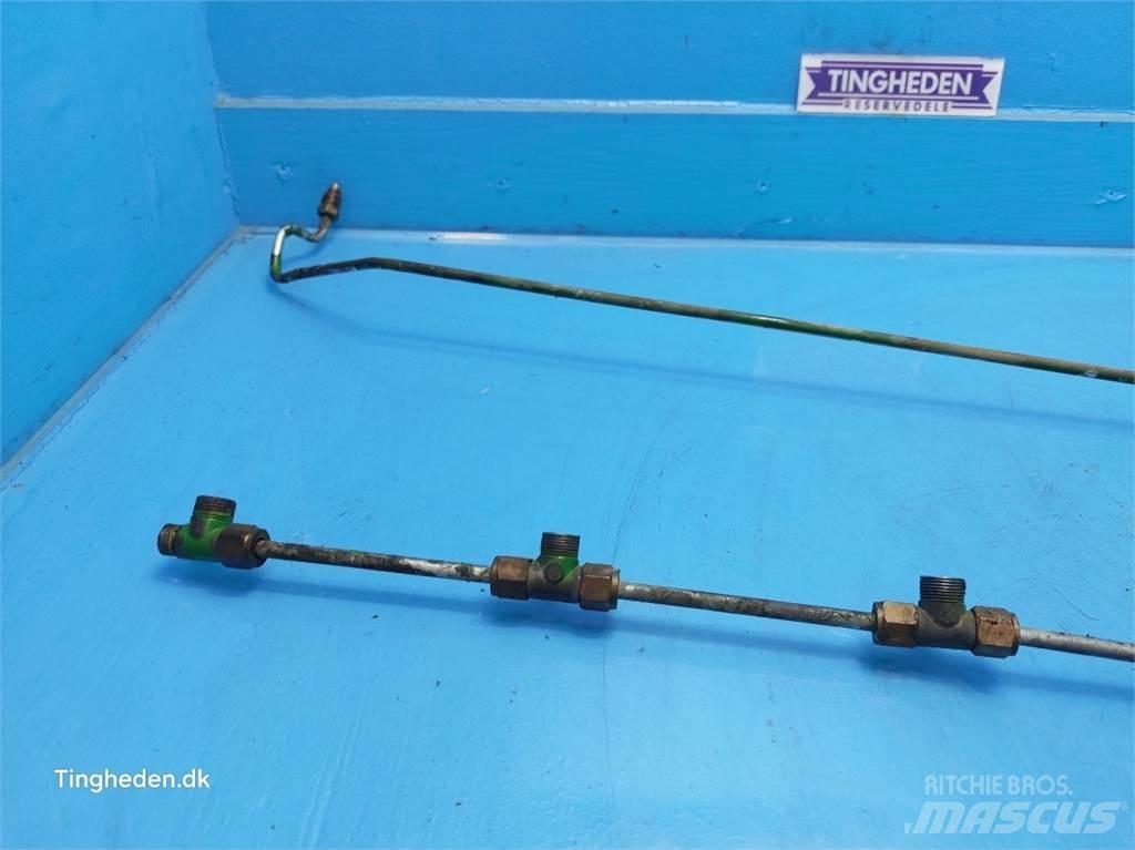 John Deere 6359 Mootorid