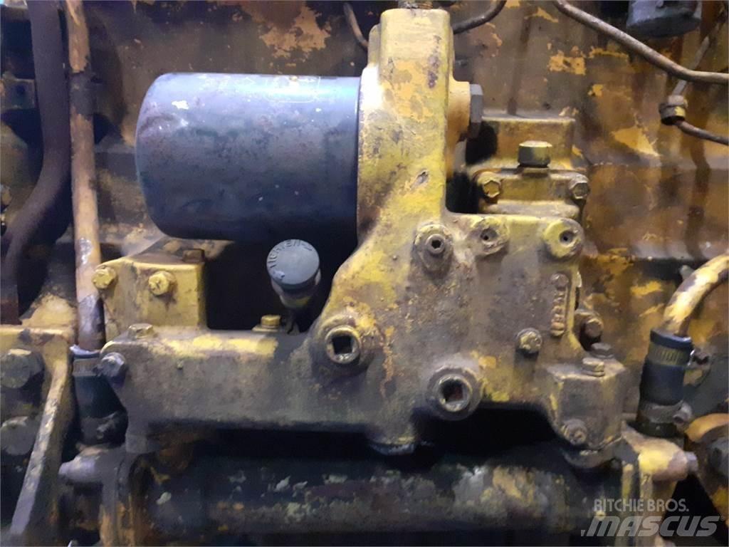 John Deere 644B Mootorid