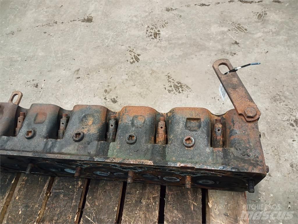John Deere 6466 Mootorid