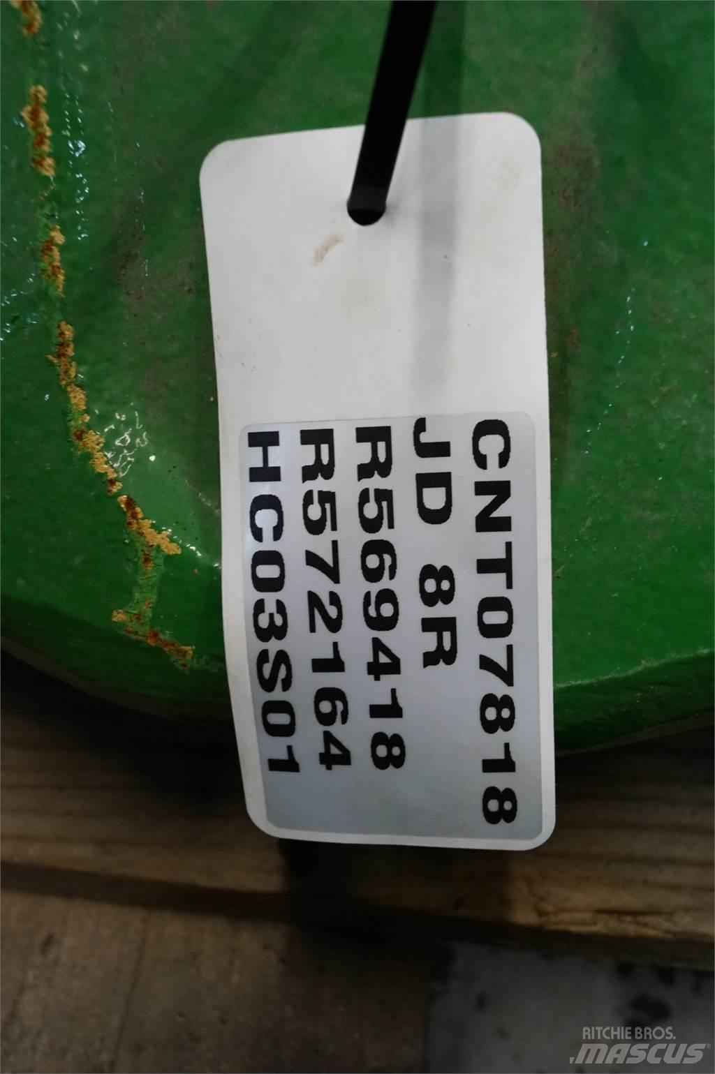 John Deere 8R Esiraskused