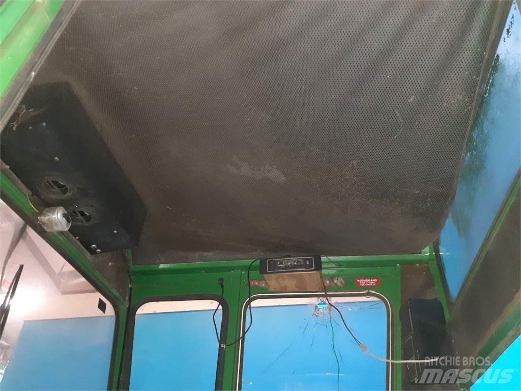 John Deere 955 kabiinid