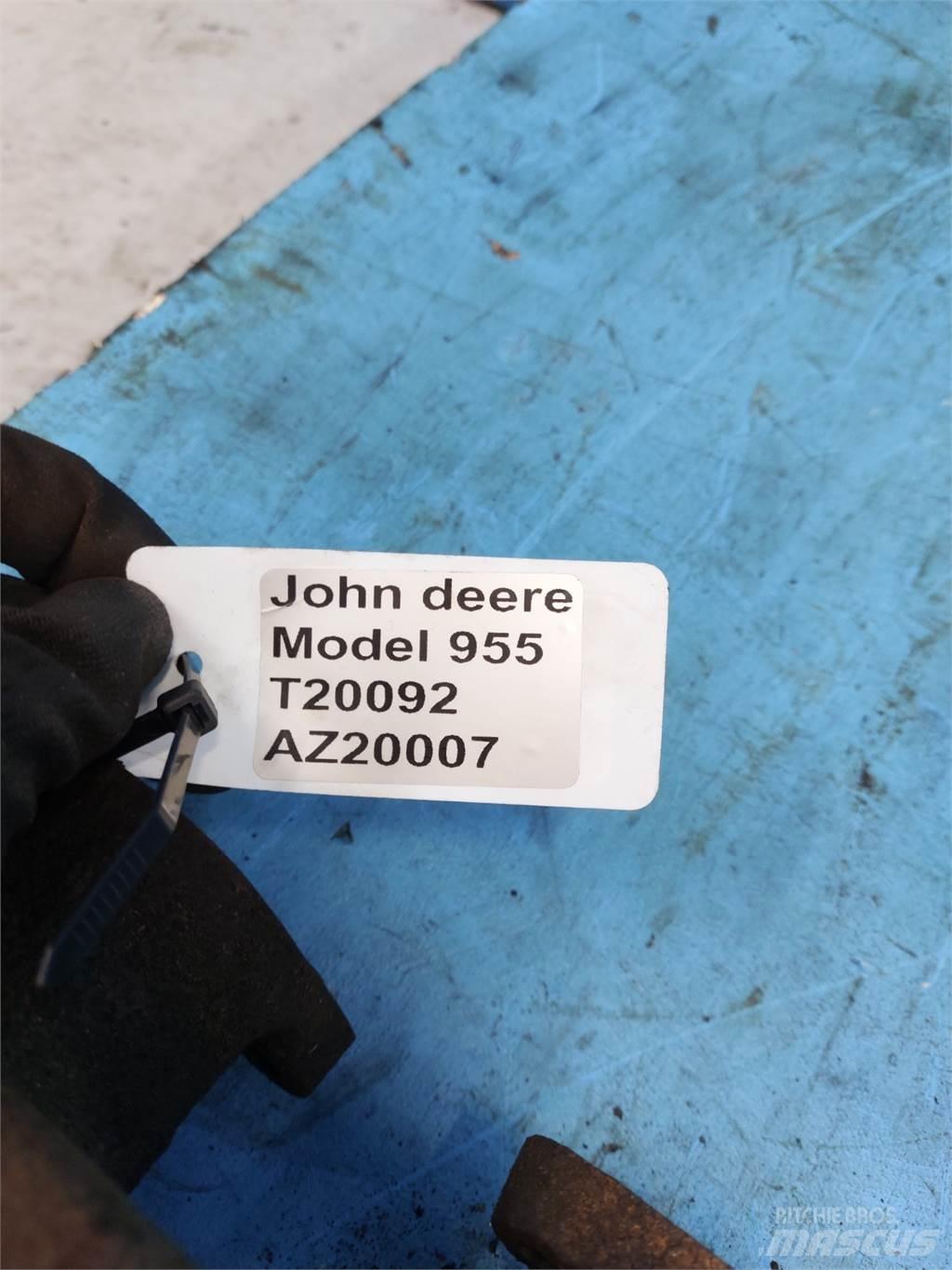 John Deere 955 Mootorid