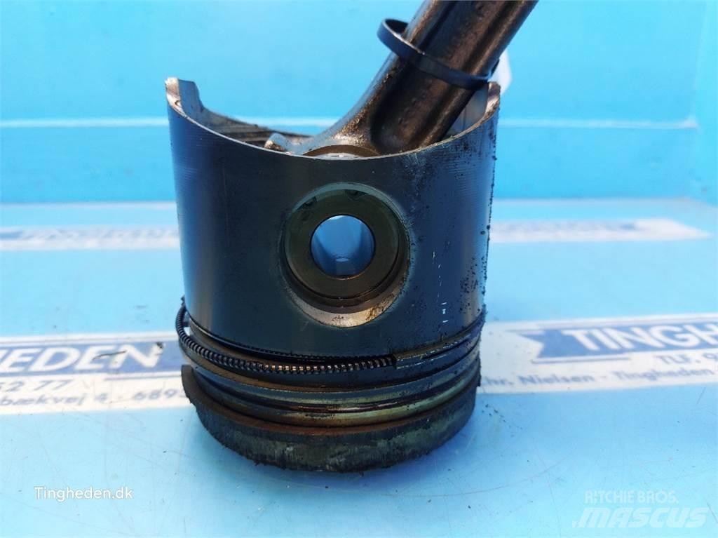 John Deere 955 Mootorid