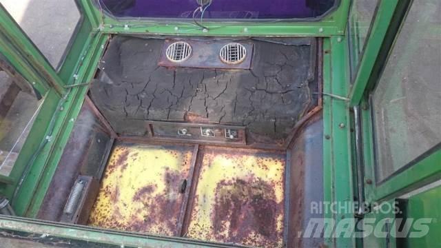 John Deere 975 kabiinid