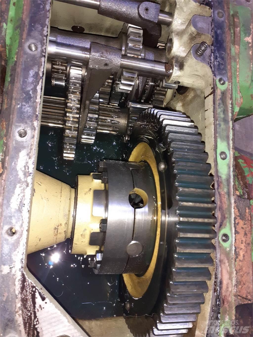 John Deere 975 Ülekandemehhanism