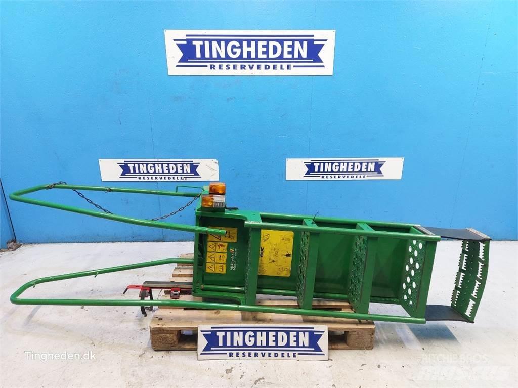 John Deere T660I kabiinid
