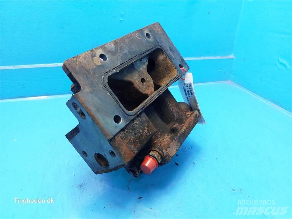 John Deere T660I Mootorid