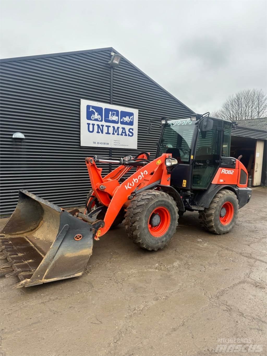 Kubota R082 Rataslaadurid