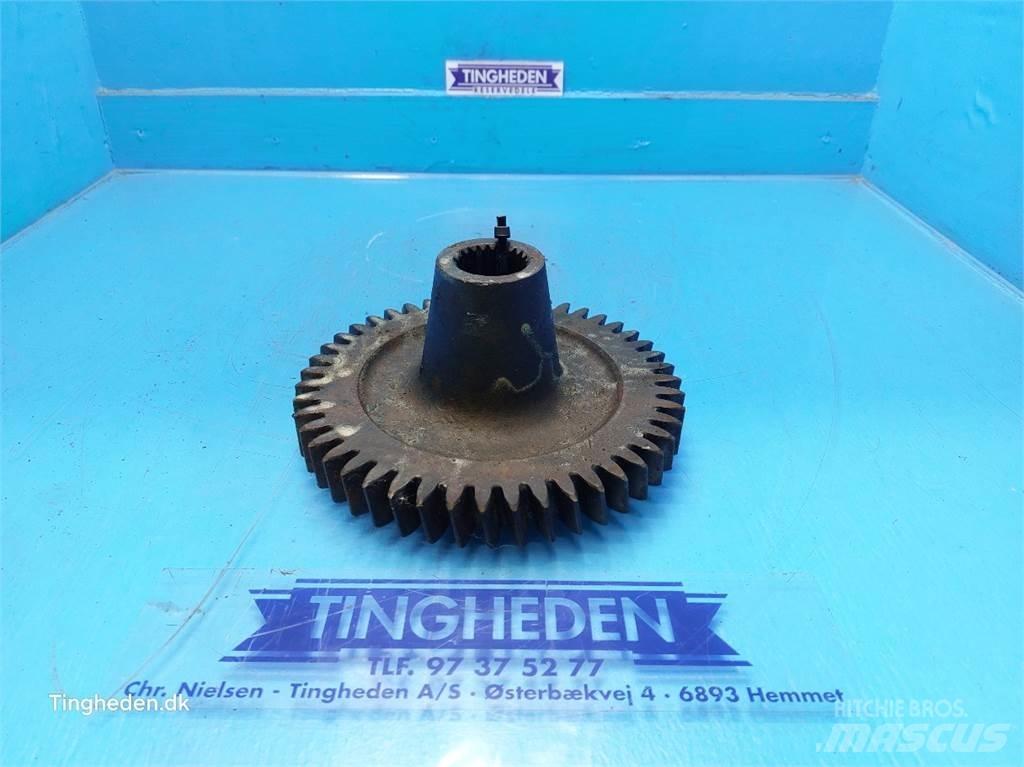 New Holland 8970 Ülekandemehhanism