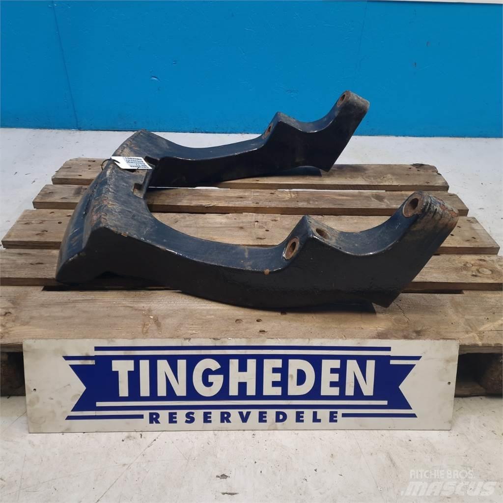 New Holland T7 Esiraskused